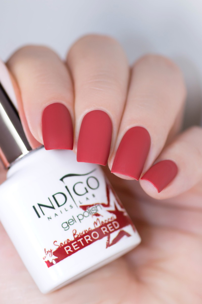 Retro Red Gel Polish by Sara Boruc Mannei